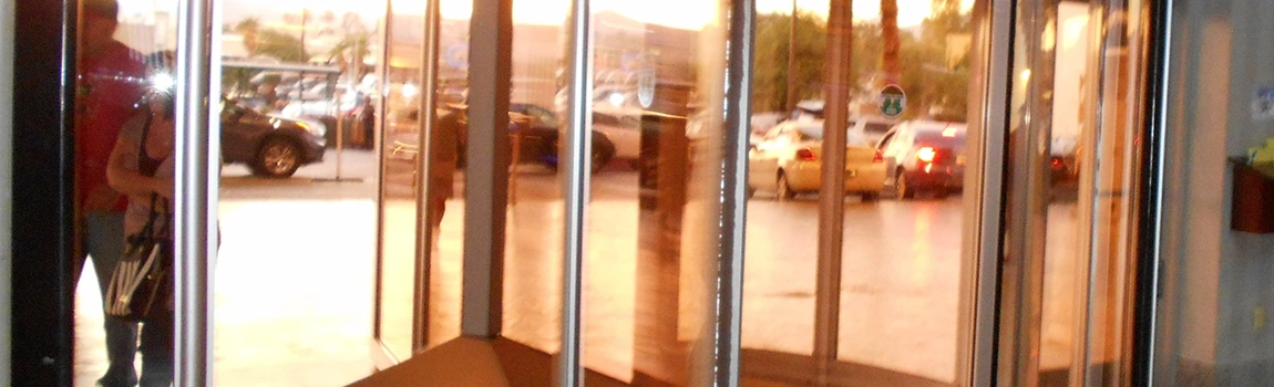 Storefront Glass Repair Cost in York Center