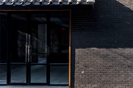 Storefront Glass Installers in York Center